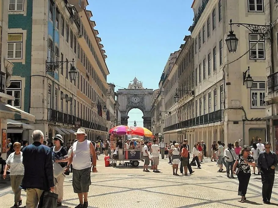 Pn New Ac! Stylish & Central- View To Tram 28! Lisbon 0*,  Portugal