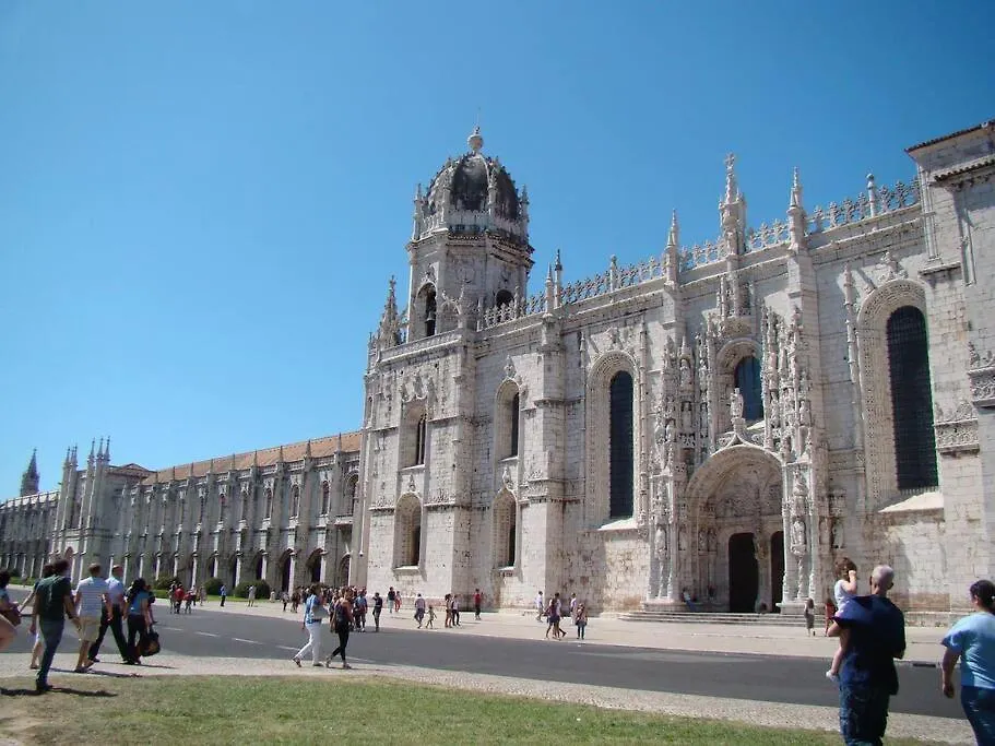 Pn New Ac! Stylish & Central- View To Tram 28! Lisbon