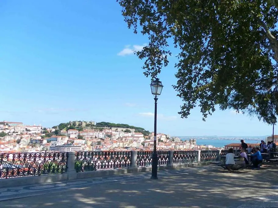 Pn New Ac! Stylish & Central- View To Tram 28! Lisbon 0*,